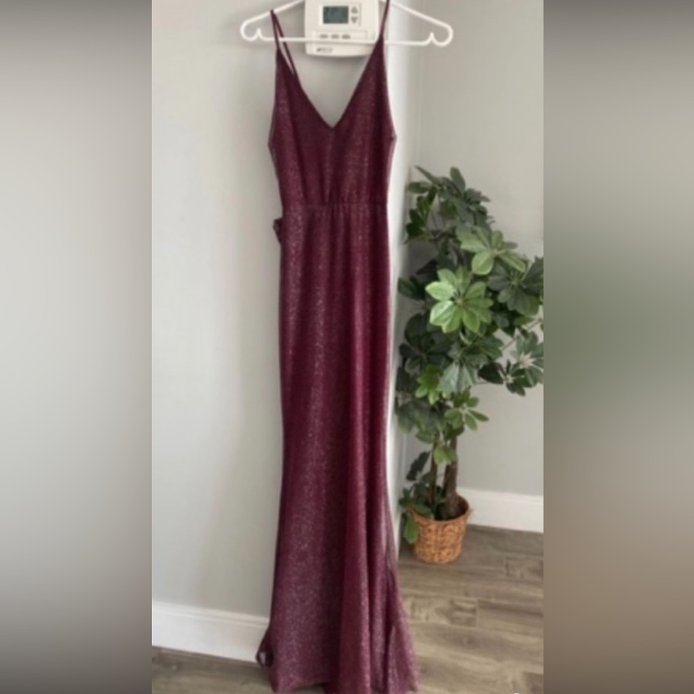 Maroon size small formal/prom dress only worn once!
